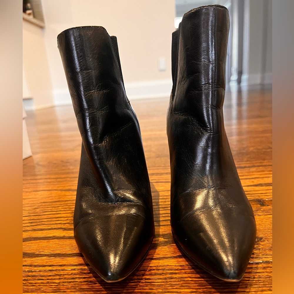 Black heeled boots